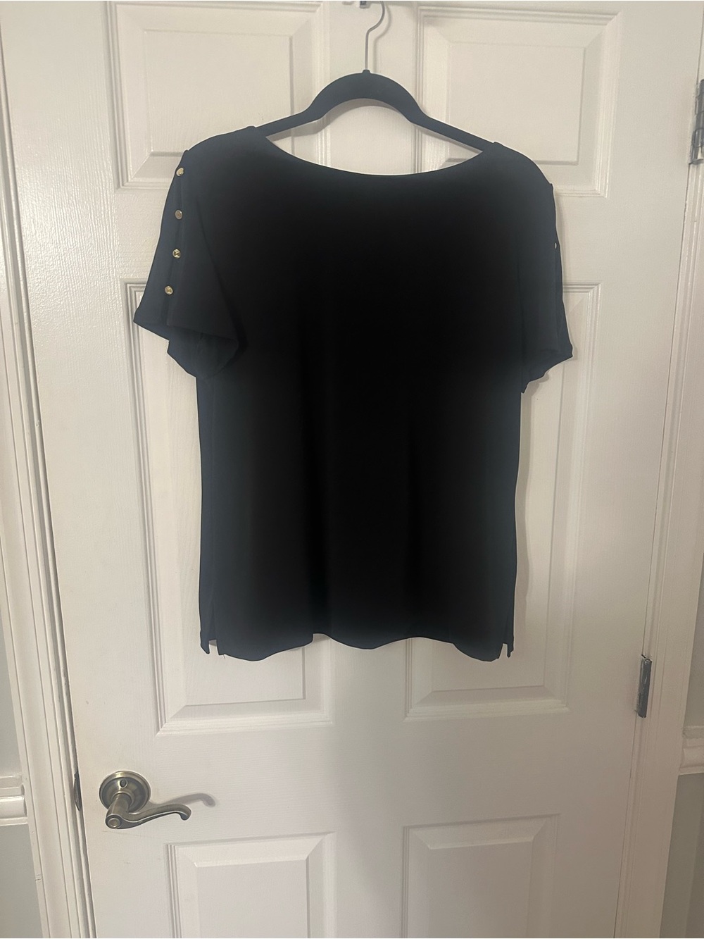 Liz Claiborne Black Short Sleeve Top with Shoulder Buttons